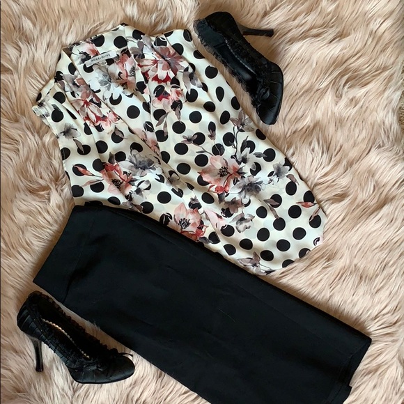 Rose & Olive Tops - 3/$15 EUC Polka Dot Top by Rose+Olive